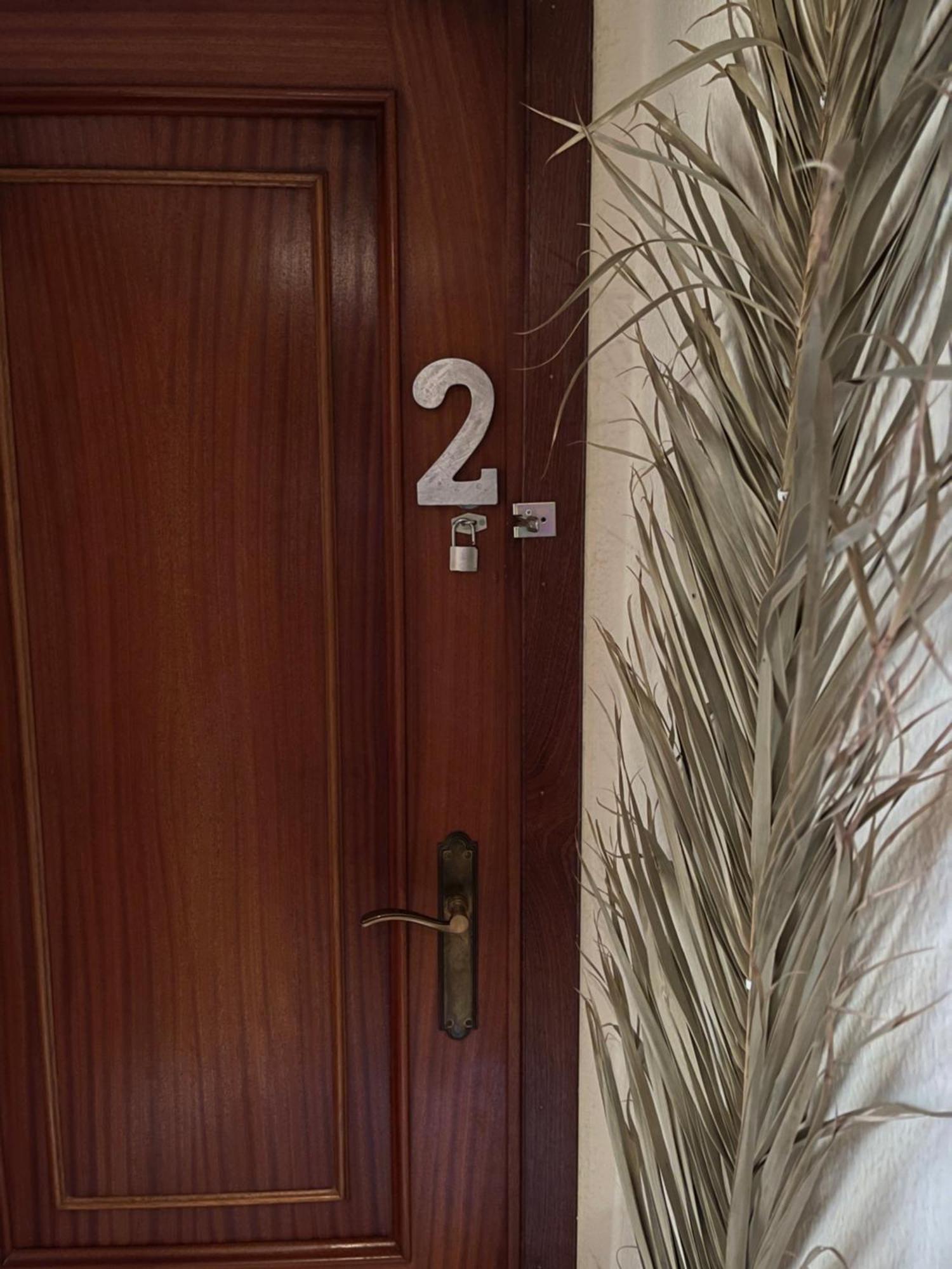 Grosses Modernes Zimmer "Silber" Fuer 2 Personen Und Katzenliebhaber Valencia Exterior foto